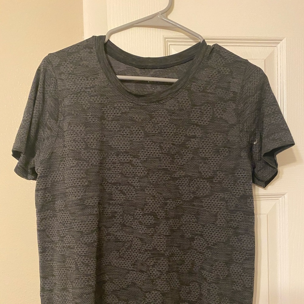 Lululemon shirt